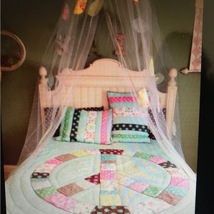 Pottery Barn Bedding and sheets